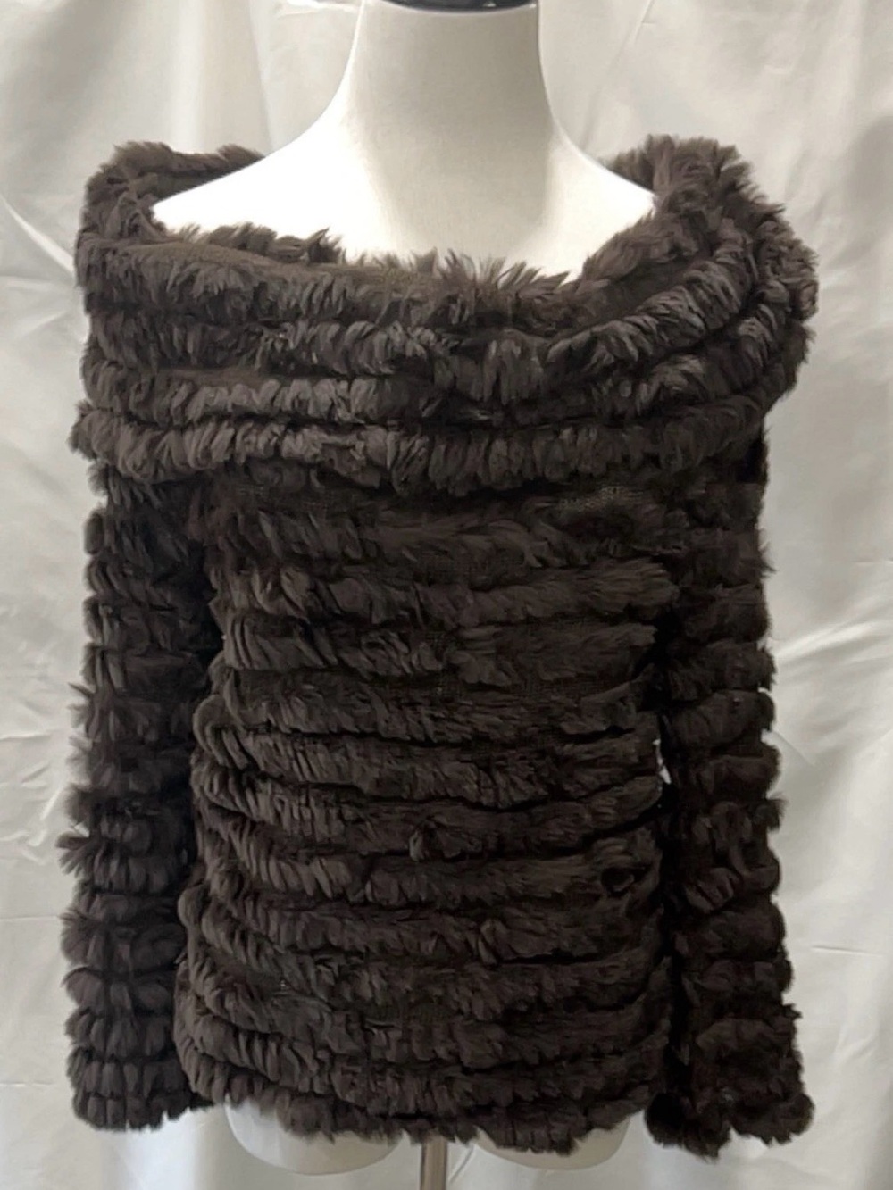 BCBGMAXAZRIA Brown Rabbit Fur Trim Sweater Top Medium Off Shoulder Luxury Design